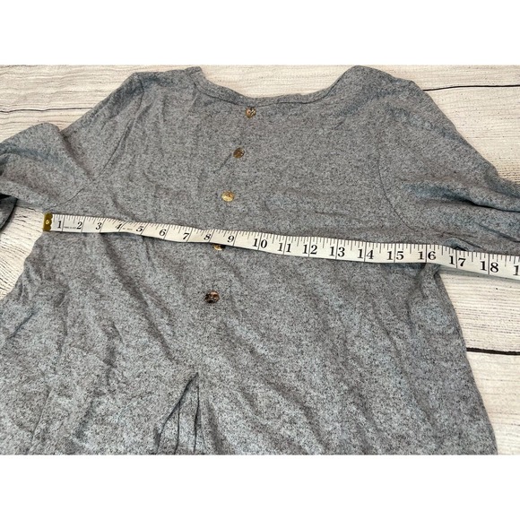 Coin 1804 Sweater Womens Small NWT Heather Gray with layered look shirt tail R7 - Picture 6 of 7